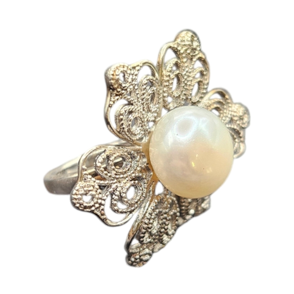Pearl Ring